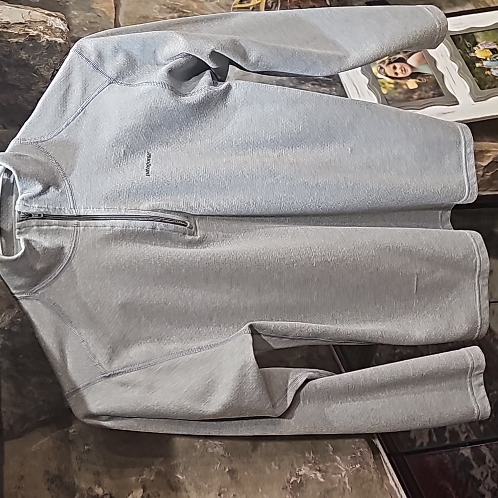 GUC Patagonia Gray 1/4 Zip Pullover M/10